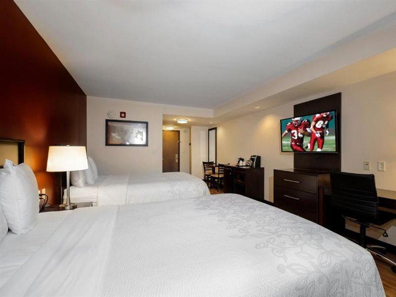 Red Roof Inn Plus+ & Suites Malone Εξωτερικό φωτογραφία