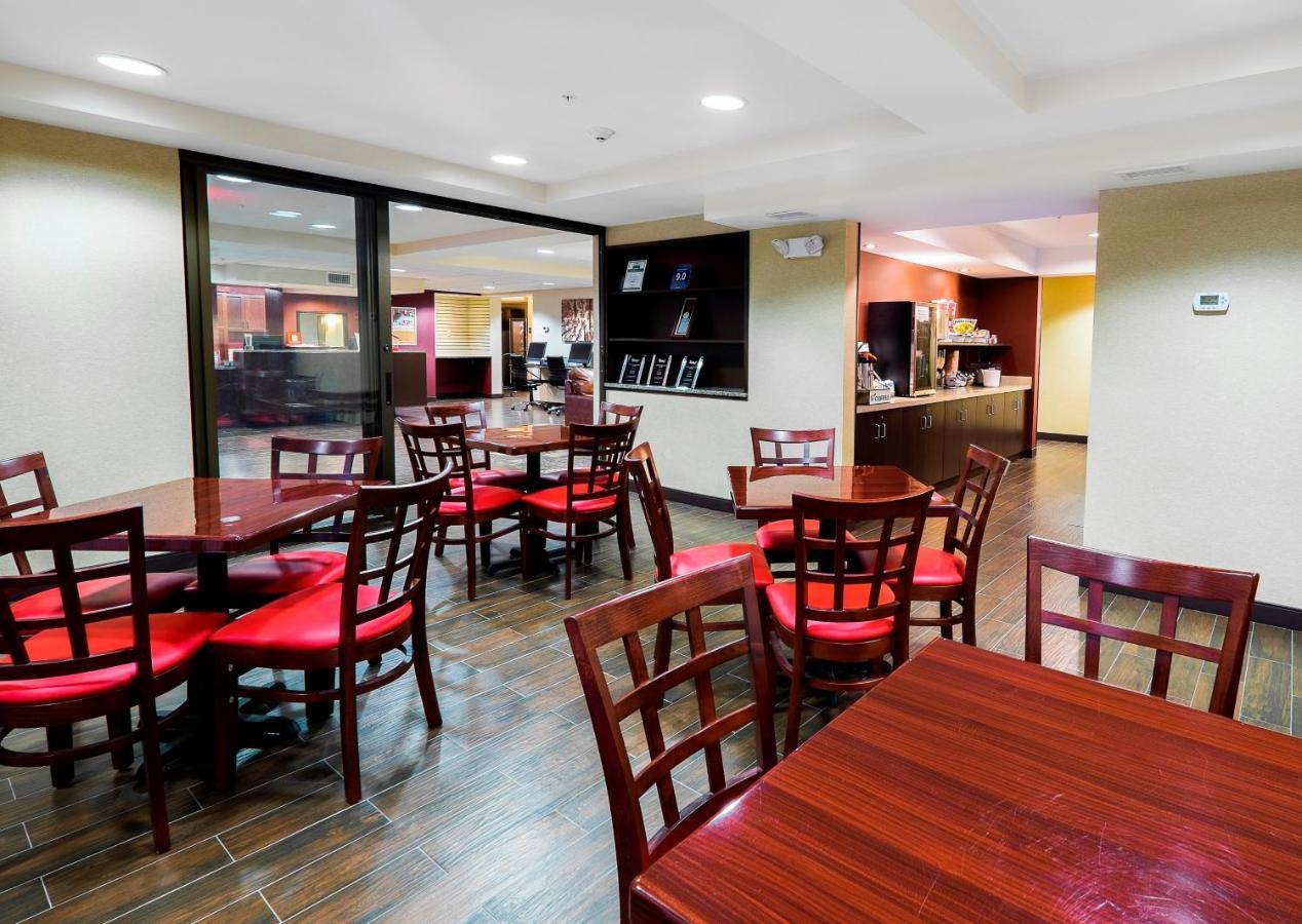 Red Roof Inn Plus+ & Suites Malone Εξωτερικό φωτογραφία