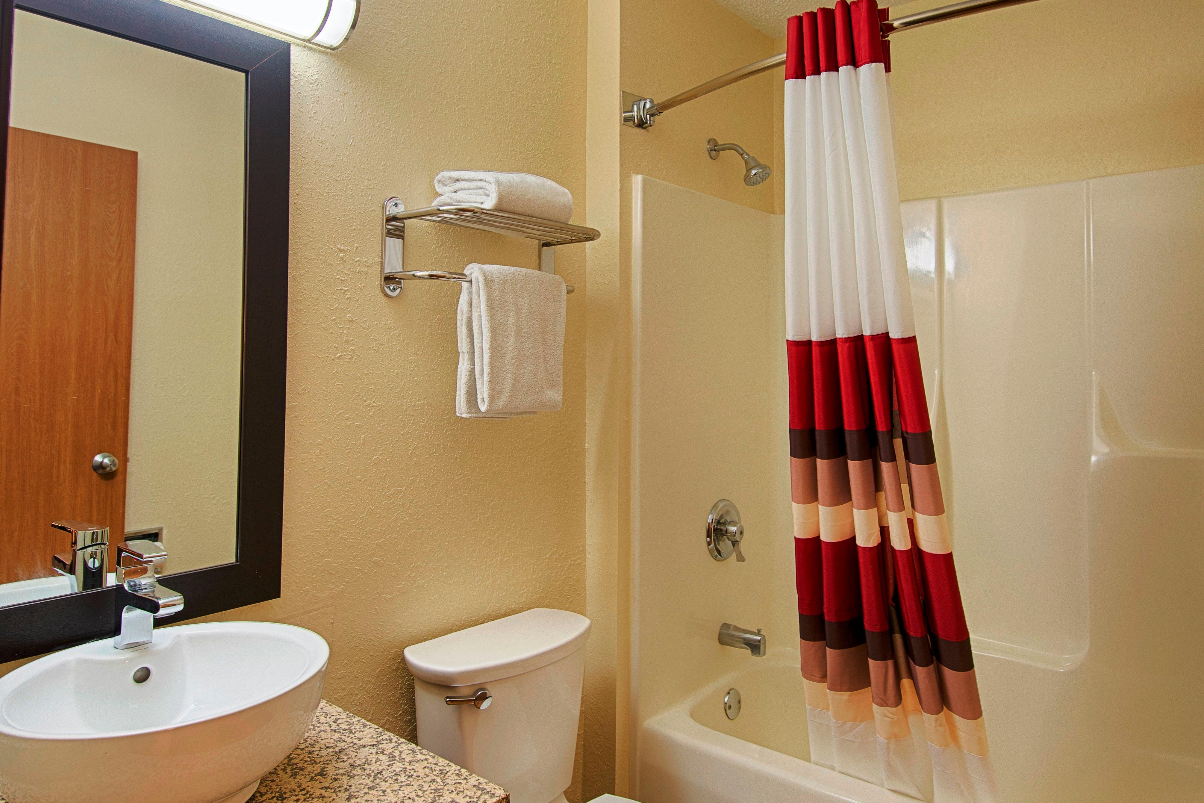Red Roof Inn Plus+ & Suites Malone Εξωτερικό φωτογραφία