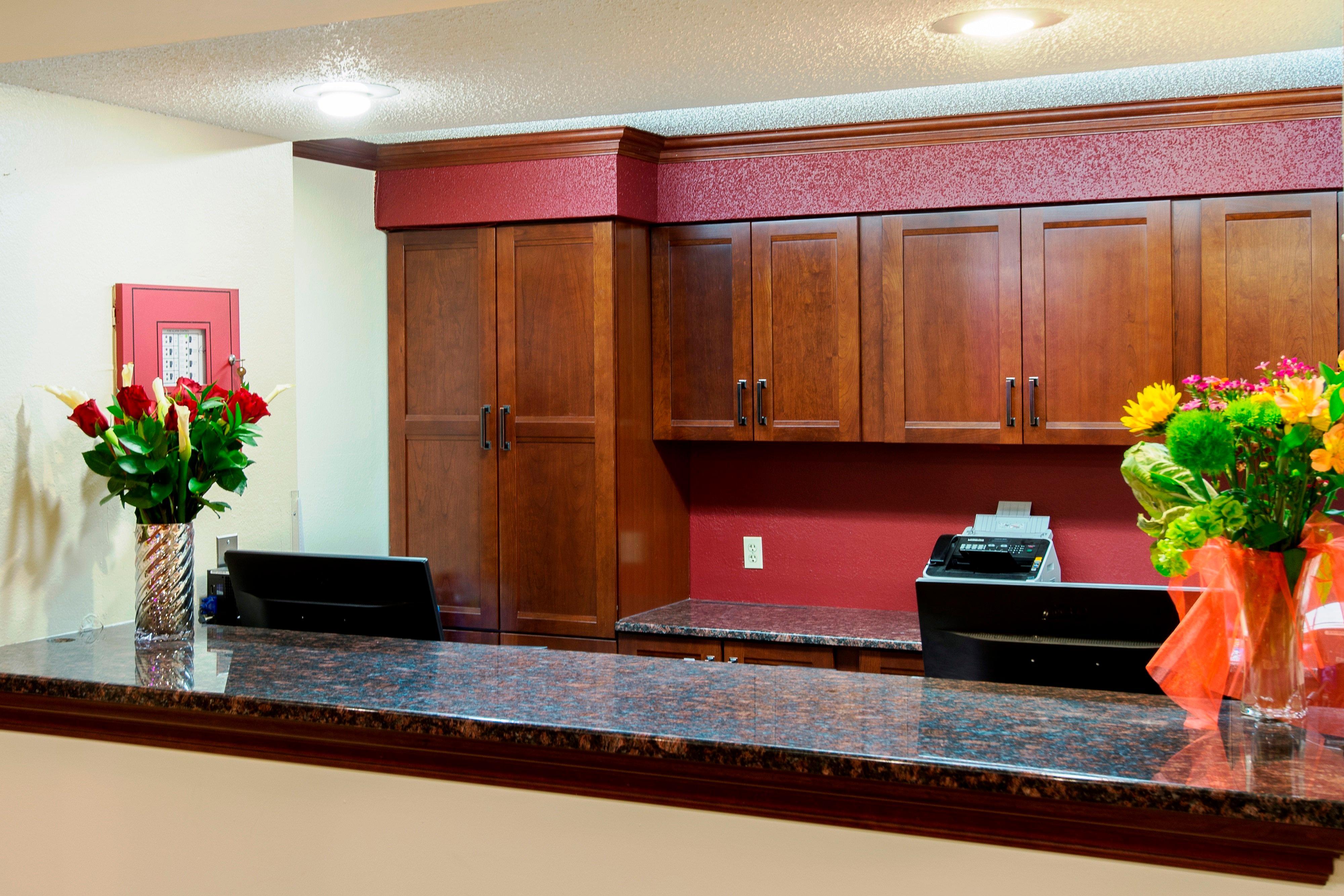 Red Roof Inn Plus+ & Suites Malone Εξωτερικό φωτογραφία